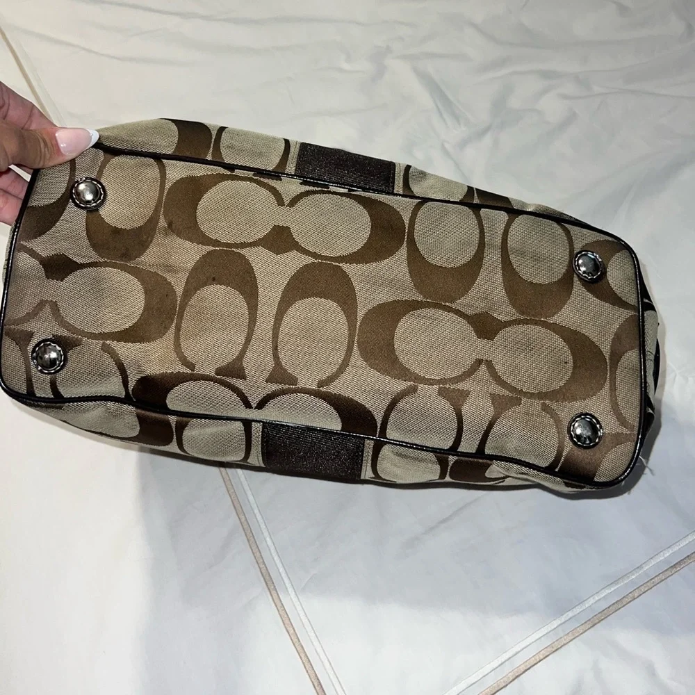 COACH Signature Canvas Tote Bag in Brown